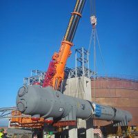 Heat exchangers delivering - Picture: Gruas Cambronero